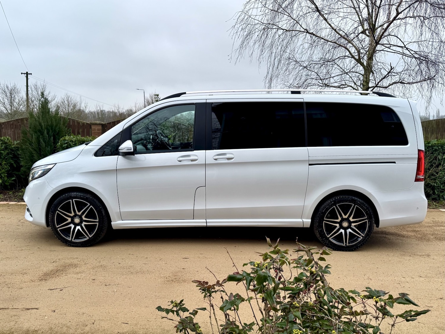 Used Mercedes-Benz V-Class 2018 for sale - 77339513: Photo 2