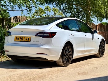 Used Tesla Model 3 2020 for sale - 75130180: Photo