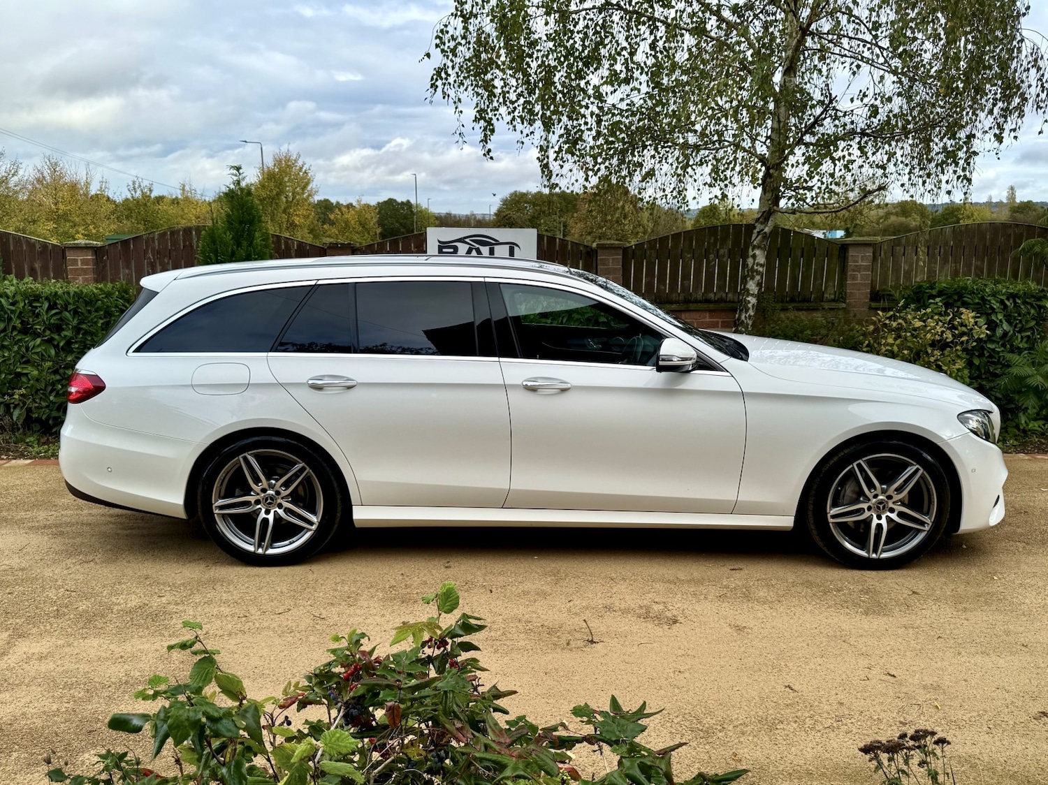 Used Mercedes-Benz E Class 2017 for sale - 76334804: Photo 5