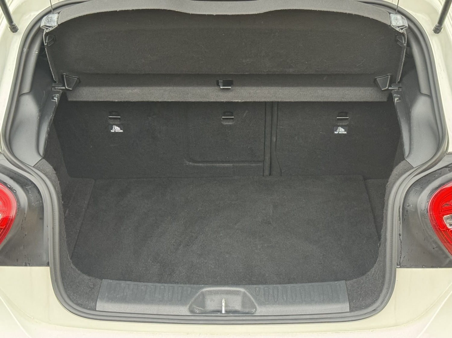 Used Mercedes-Benz A-Class 2017 for sale - 76741364: Photo 32