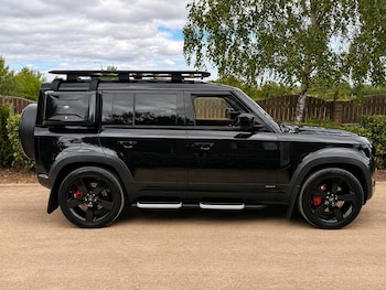 Used Land Rover Defender 110 2023 for sale - 79424141: Photo