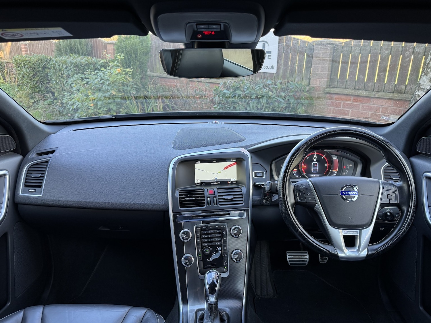 Used Volvo XC60 2015 for sale - 76579953: Photo 14