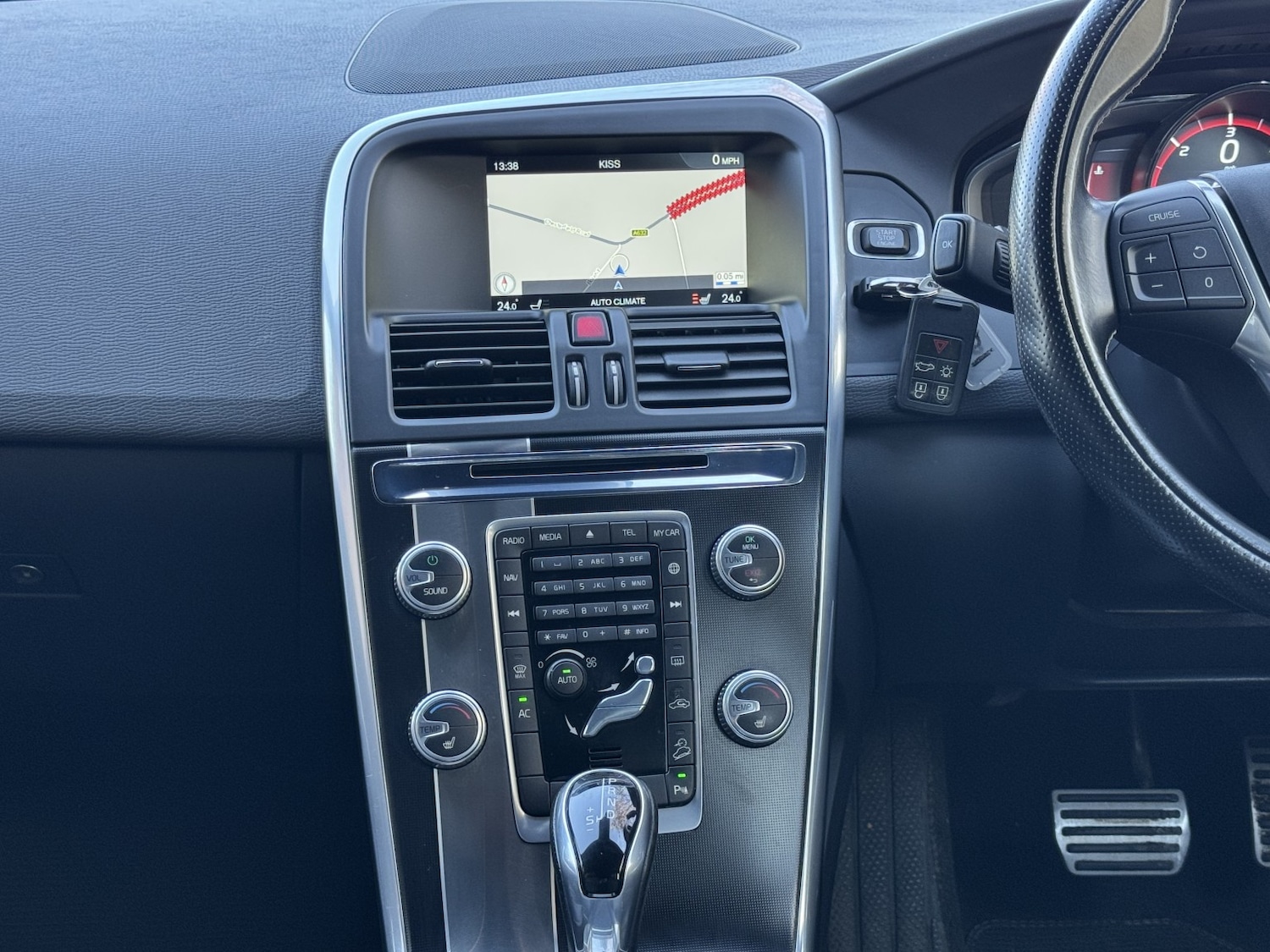 Used Volvo XC60 2015 for sale - 76579953: Photo 15