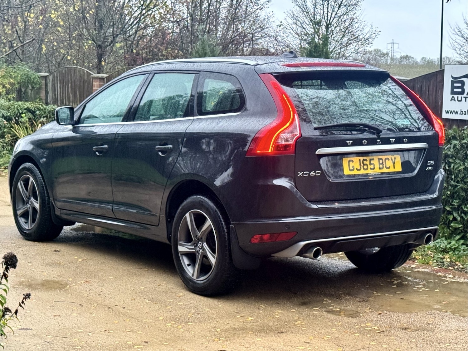 Used Volvo XC60 2015 for sale - 76579953: Photo 2