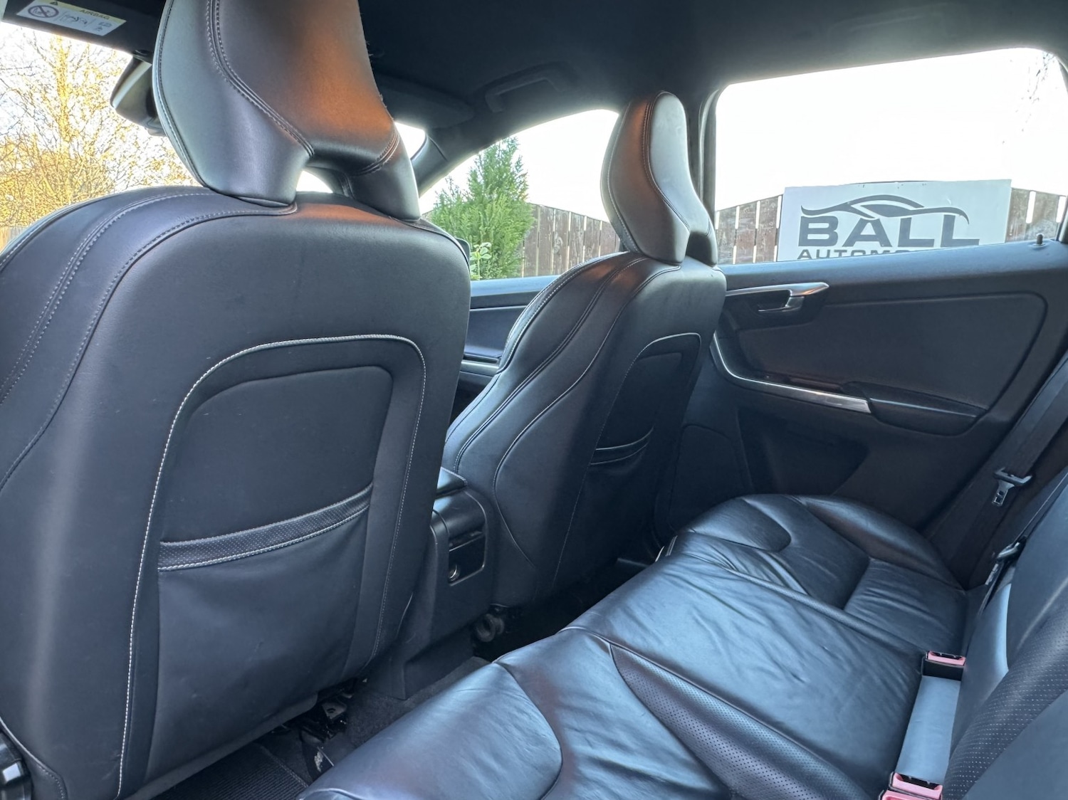 Used Volvo XC60 2015 for sale - 76579953: Photo 23