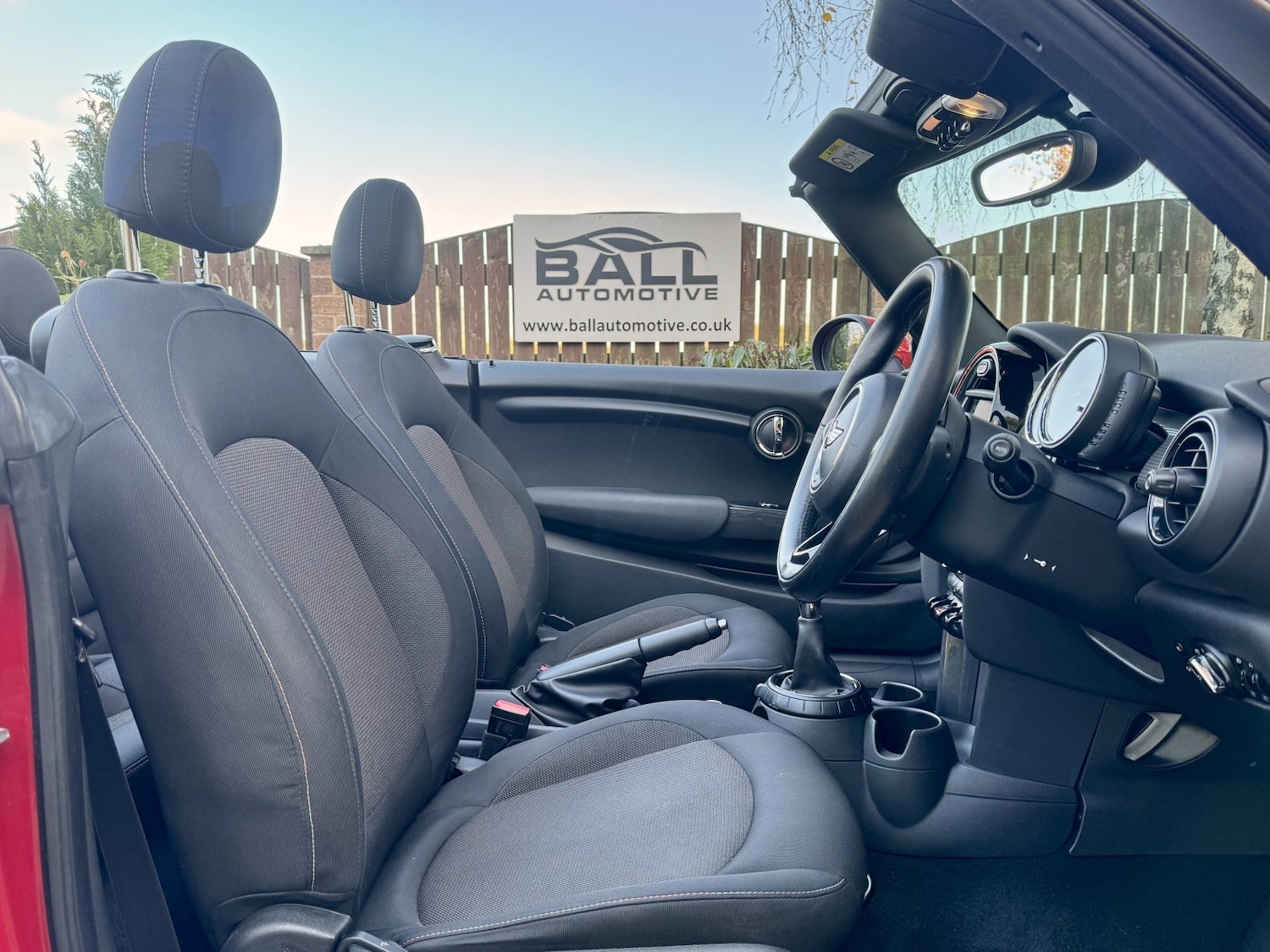 Used MINI Convertible 2016 for sale - 76699302: Photo 10