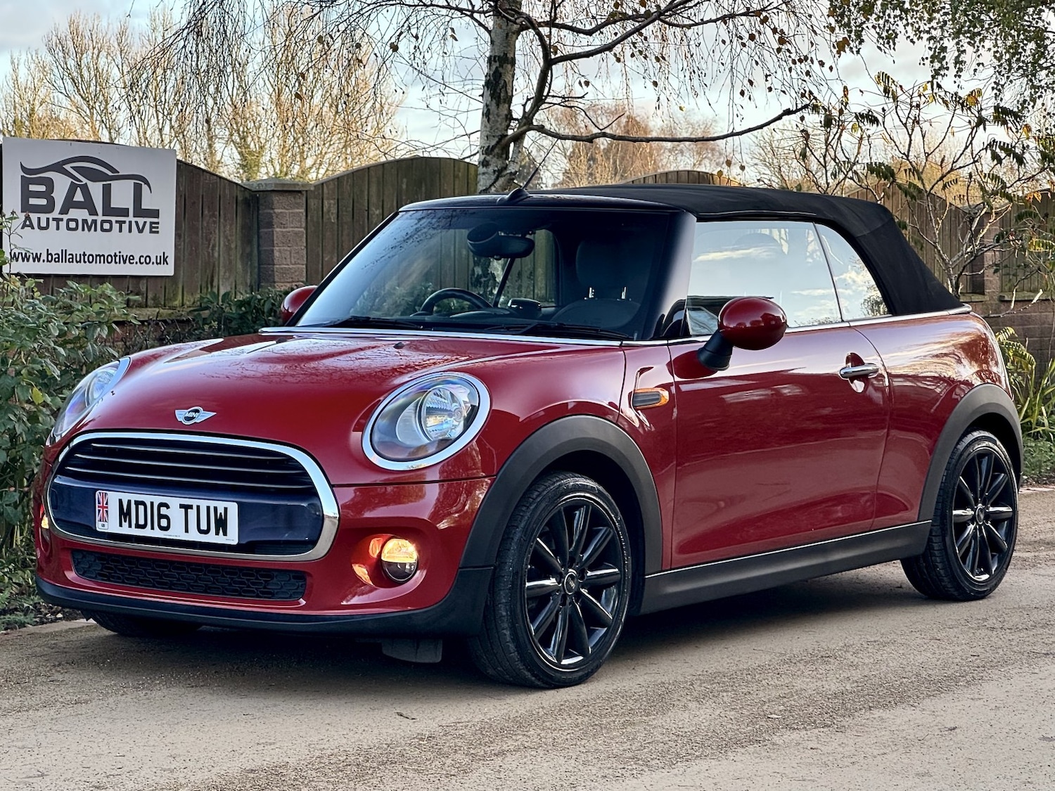 Used MINI Convertible 2016 for sale - 76699302: Photo 25