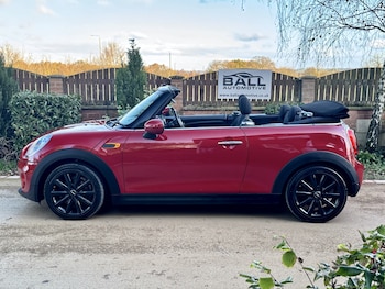 Used MINI Convertible 2016 for sale - 76699302: Photo