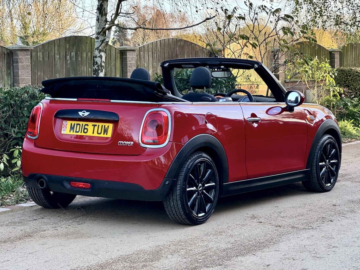 Used MINI Convertible 2016 for sale - 76699302: Photo 5