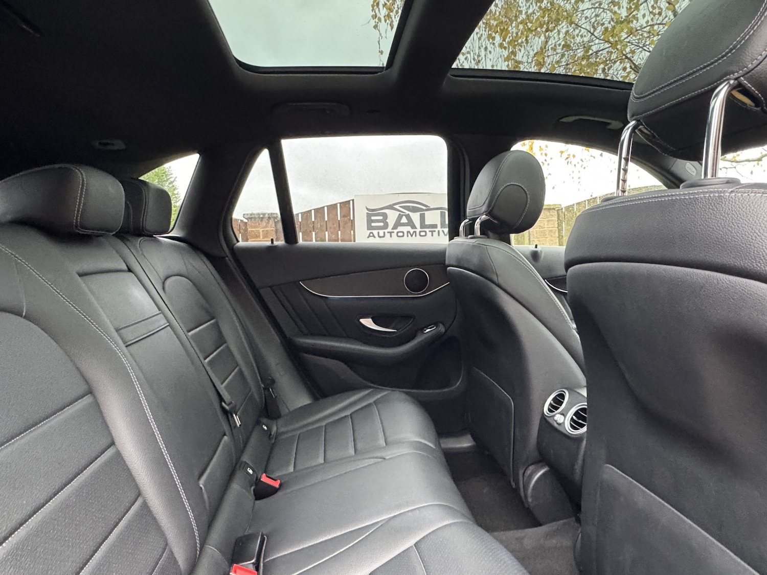 Used Mercedes-Benz GLC 2019 for sale - 76571148: Photo 27