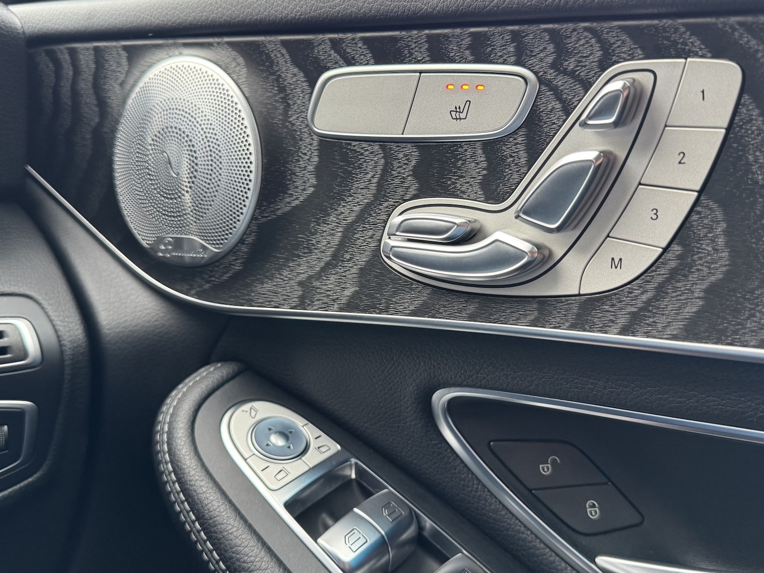 Used Mercedes-Benz GLC 2018 for sale - 77522083: Photo 17