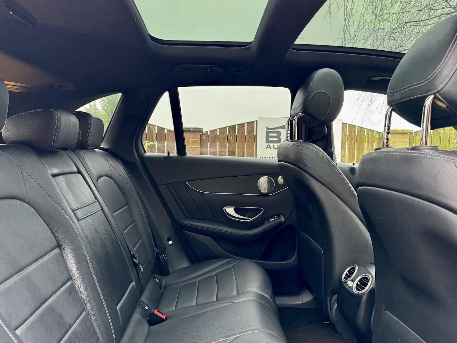 Used Mercedes-Benz GLC 2018 for sale - 77522083: Photo 26