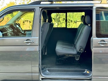 Used Volkswagen Transporter 2018 for sale - 78324025: Photo