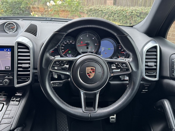 Used Porsche Cayenne 2016 for sale - 76281352: Photo 10