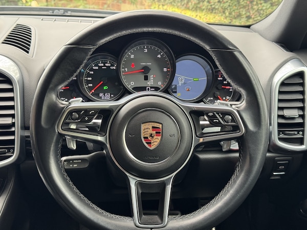Used Porsche Cayenne 2016 for sale - 76281352: Photo 11