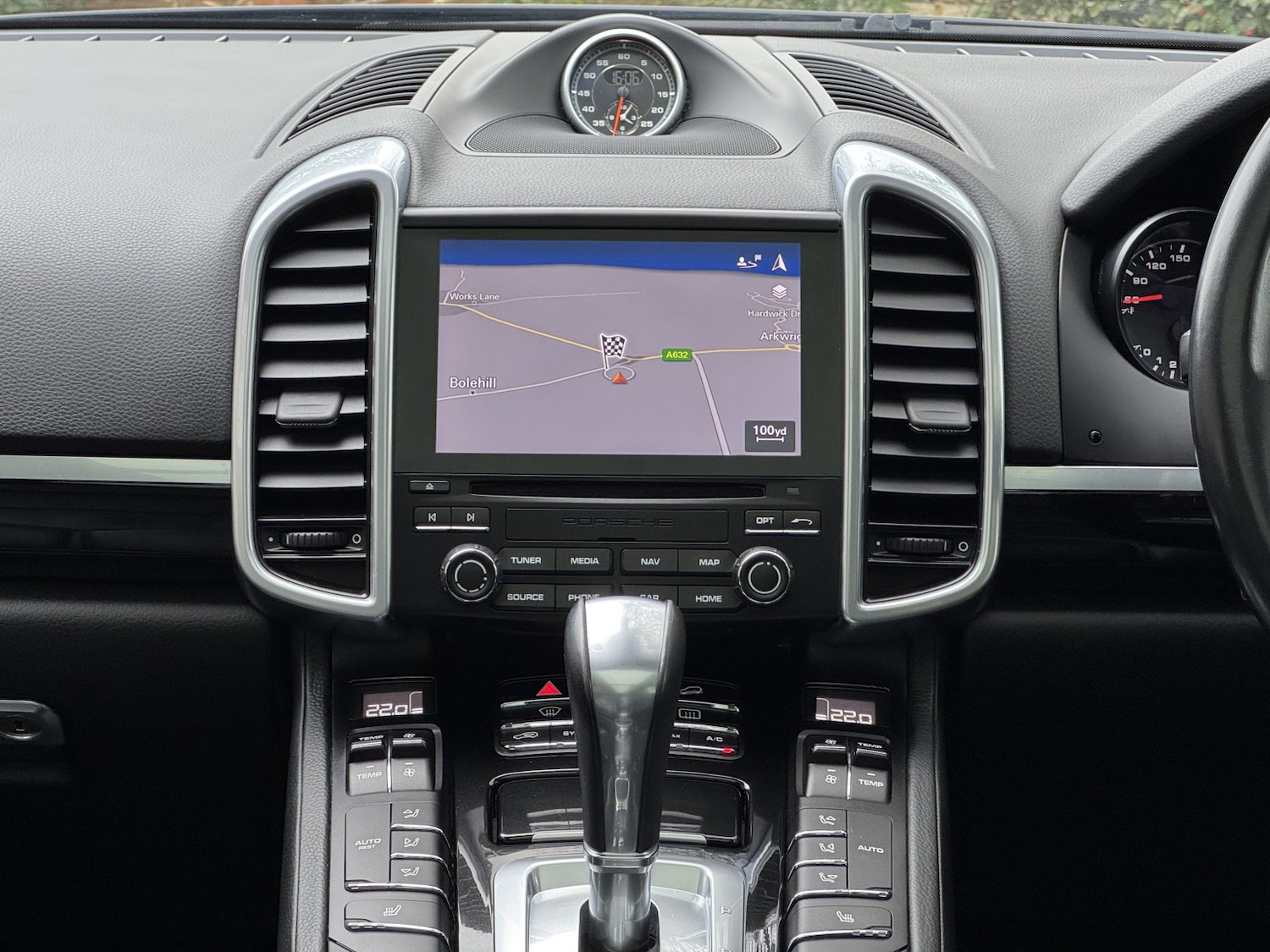 Used Porsche Cayenne 2016 for sale - 76281352: Photo 17