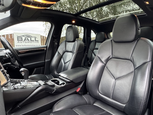 Used Porsche Cayenne 2016 for sale - 76281352: Photo 30