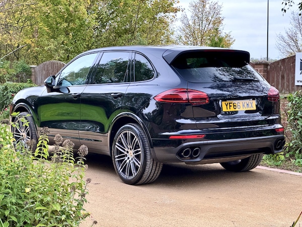 Used Porsche Cayenne 2016 for sale - 76281352: Photo 3