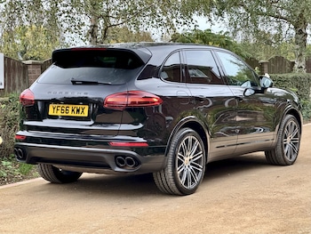 Used Porsche Cayenne 2016 for sale - 76281352: Photo 4