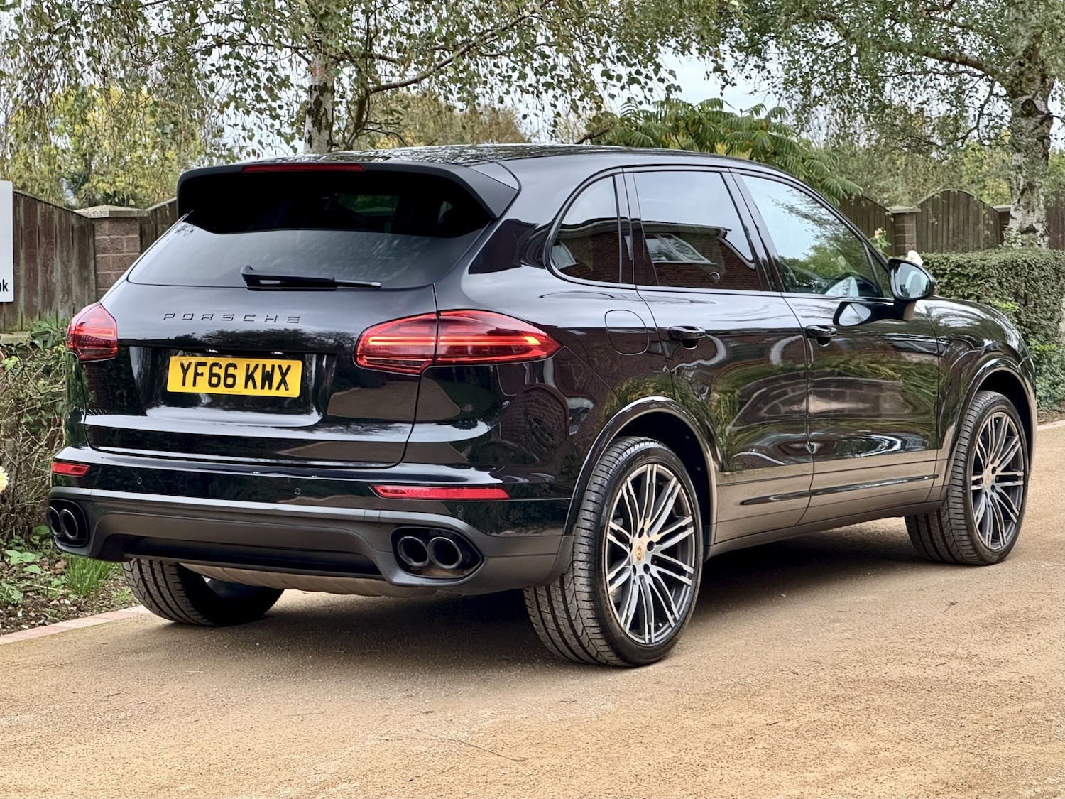 Used Porsche Cayenne 2016 for sale - 76281352: Photo 5