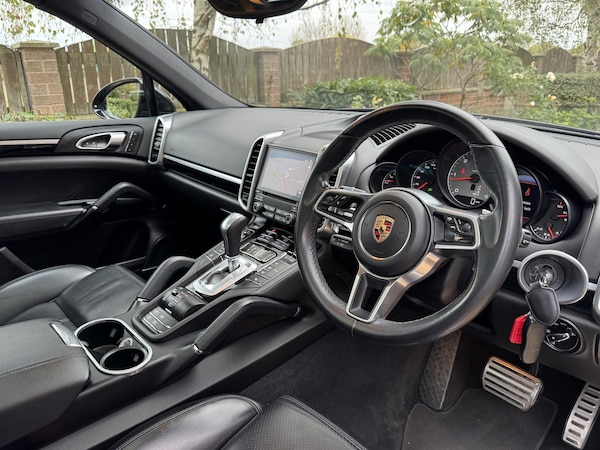 Used Porsche Cayenne 2016 for sale - 76281352: Photo 9