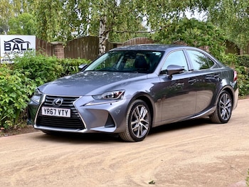 2017 - 2.5 300h Executive Edition 4-Door