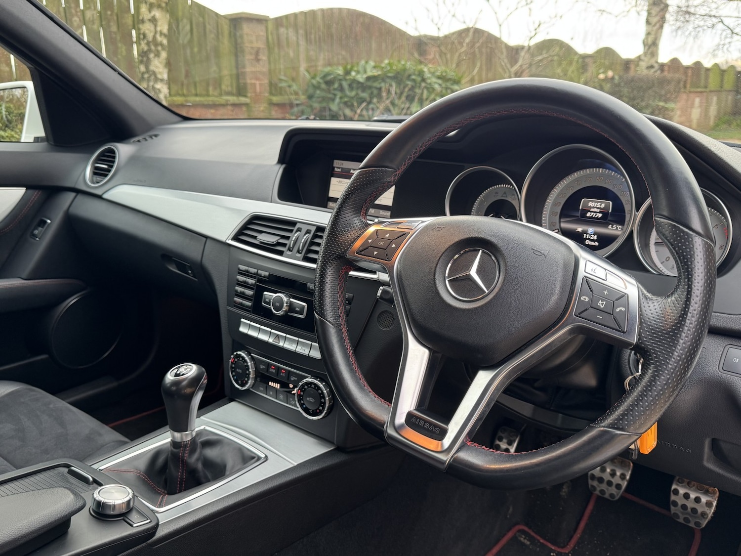 Used Mercedes-Benz C Class 2012 for sale - 77118639: Photo 11