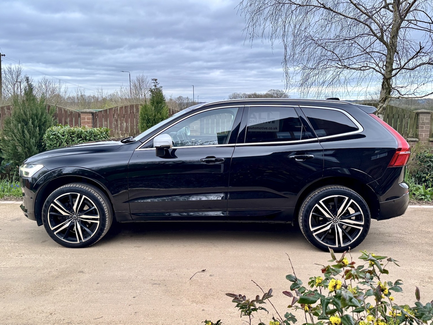 Used Volvo XC60 2018 for sale - 78004574: Photo 2