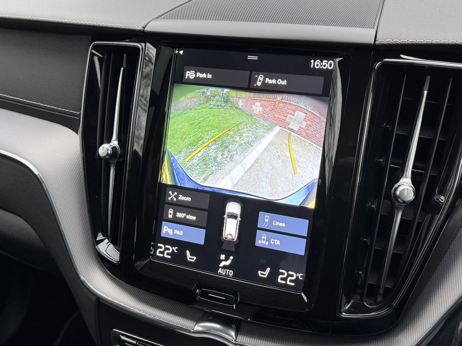 Used Volvo XC60 2018 for sale - 78004574: Photo 22