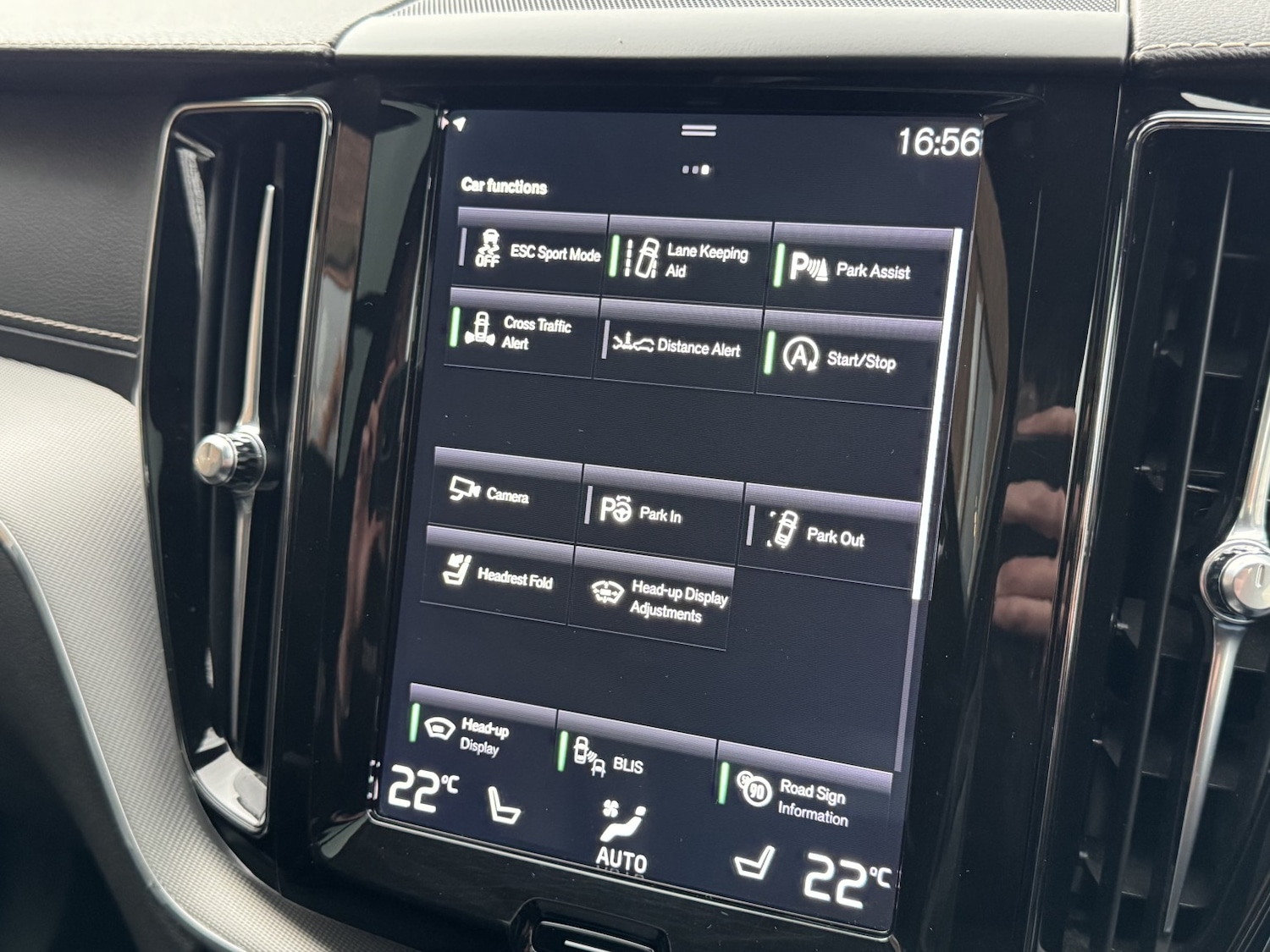 Used Volvo XC60 2018 for sale - 78004574: Photo 25