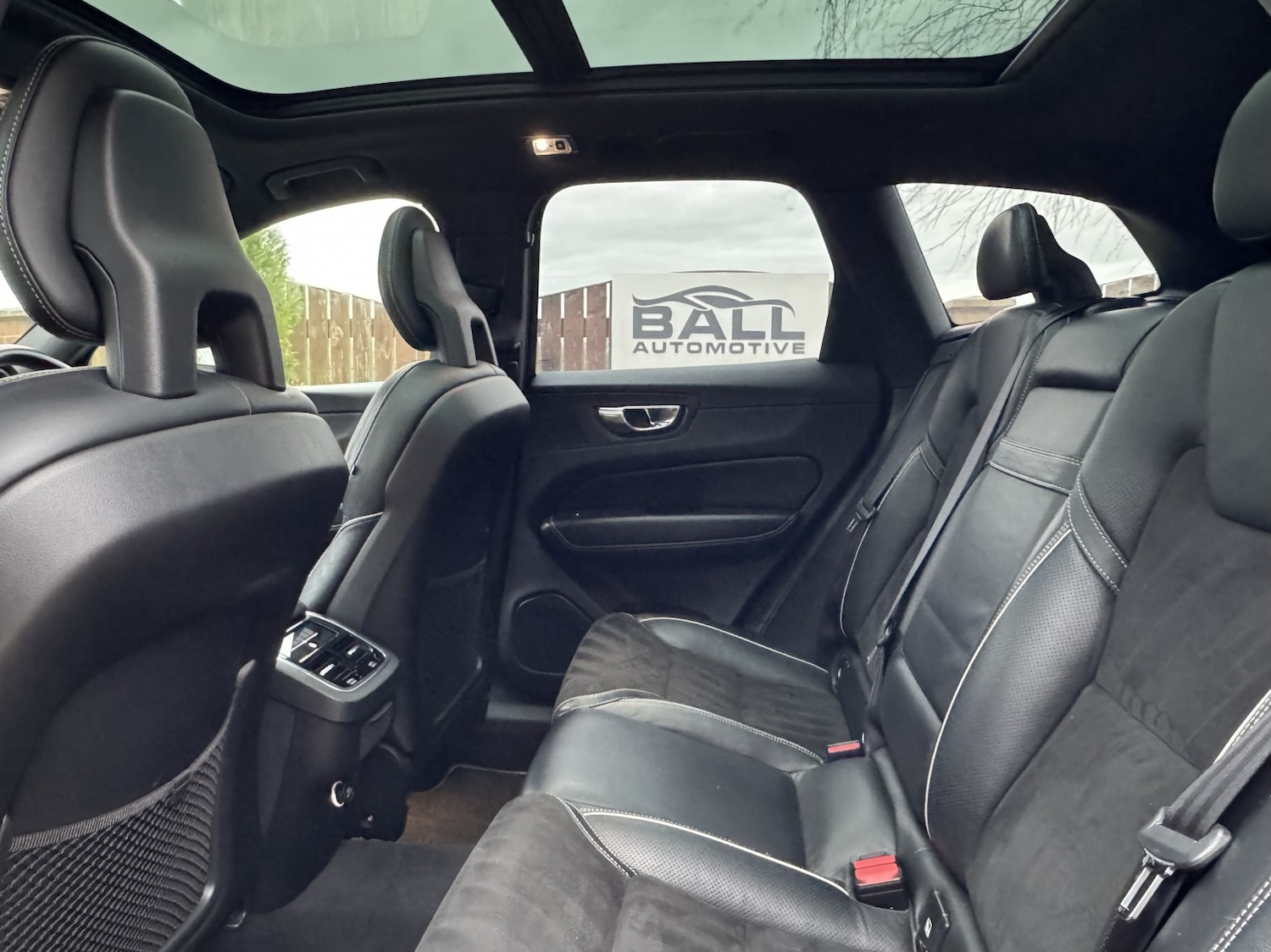 Used Volvo XC60 2018 for sale - 78004574: Photo 32