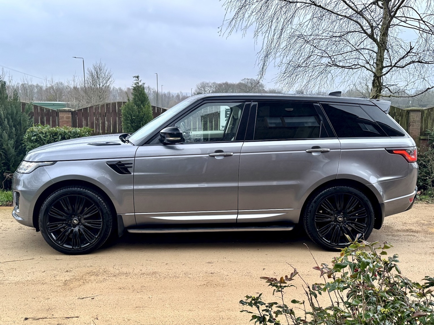 Used Land Rover Range Rover Sport 2020 for sale - 77303713: Photo 2