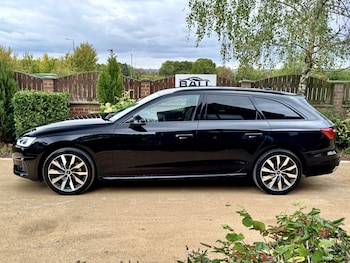 Used Audi A4 Avant 2021 for sale - 76030700: Photo