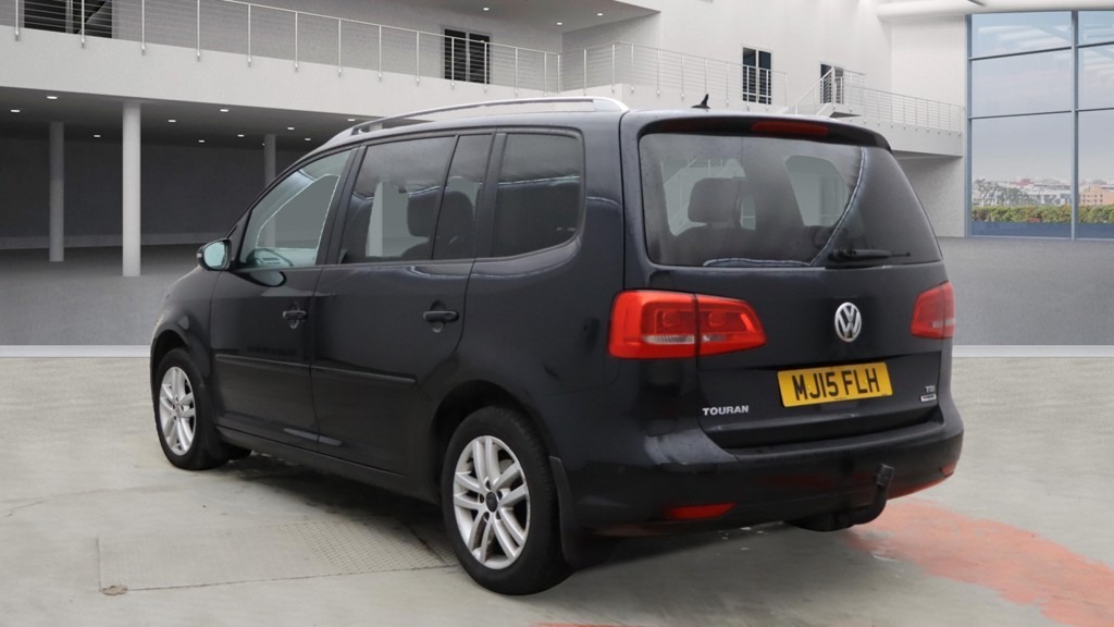 Used Volkswagen Touran 2015 for sale - 76681547: Photo 5