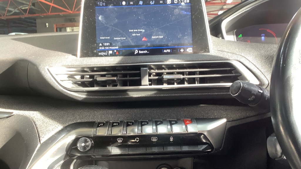 Used Peugeot 3008 2019 for sale - 76922010: Photo 3