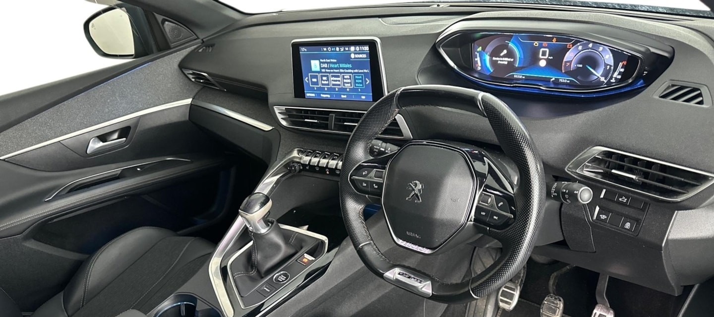 Used Peugeot 3008 2019 for sale - 76525878: Photo 3