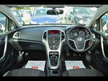 Used Vauxhall Astra 2011 for sale - 73697807: Photo