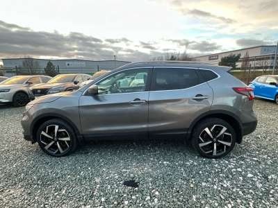 Used Nissan Qashqai 2017 for sale - 74911261: Photo 2