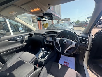 Used Nissan Qashqai 2017 for sale - 78995441: Photo