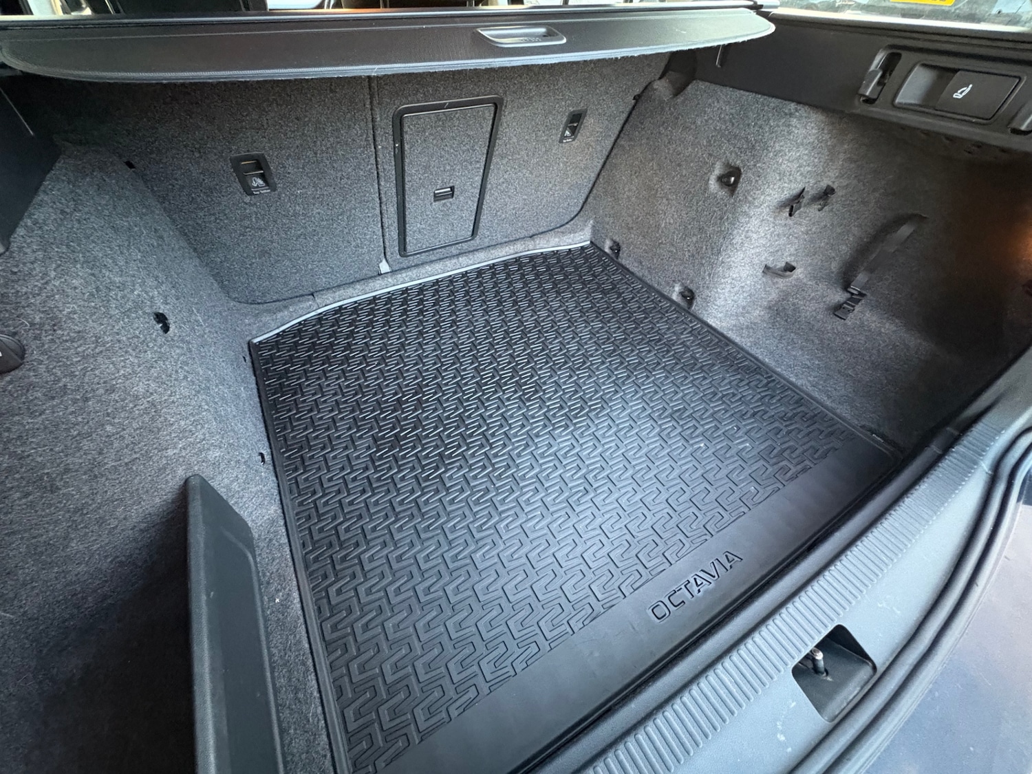 Used Skoda Octavia 2015 for sale - 76640375: Photo 34