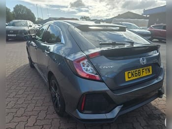 Used Honda Civic 2018 for sale - 79813604: Photo