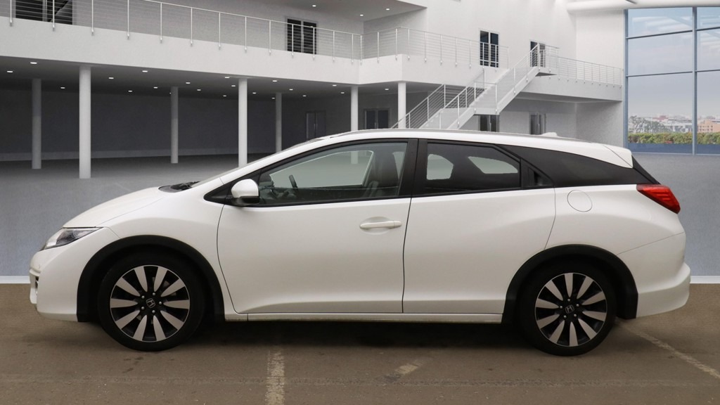 Used Honda Civic 2016 for sale - 76415023: Photo 2