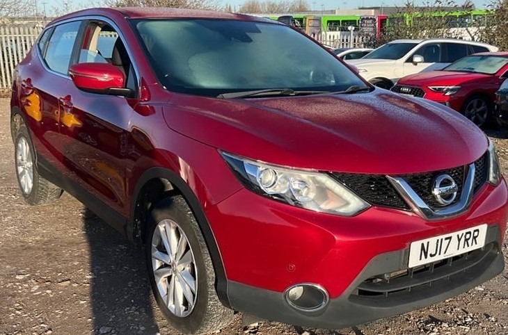 Used Nissan Qashqai 2017 for sale - 77605429: Photo 2