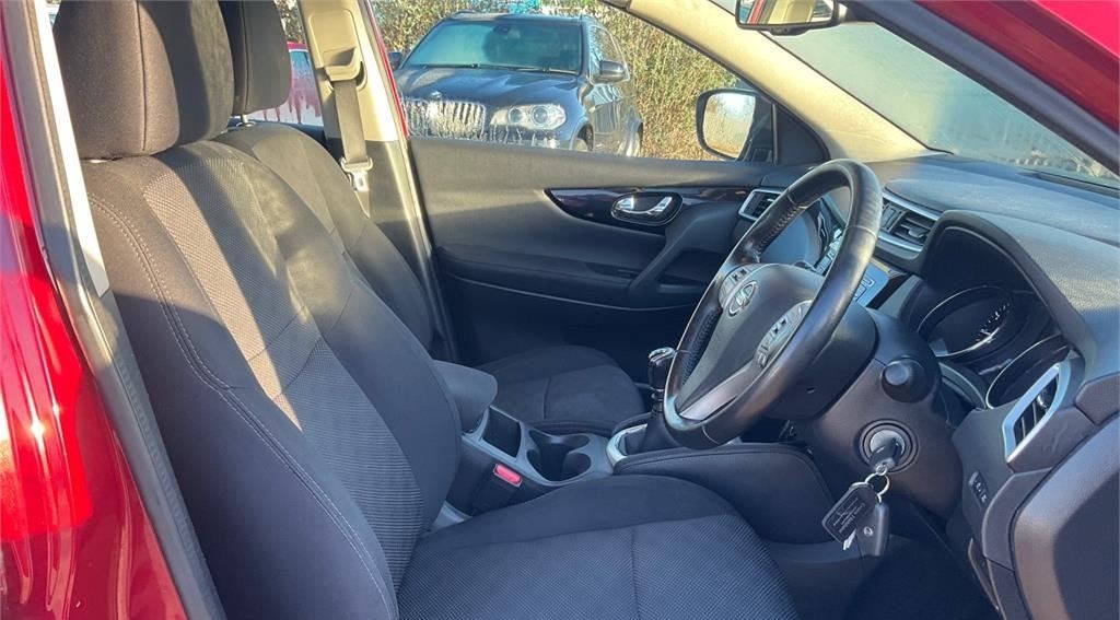 Used Nissan Qashqai 2017 for sale - 77605429: Photo 3