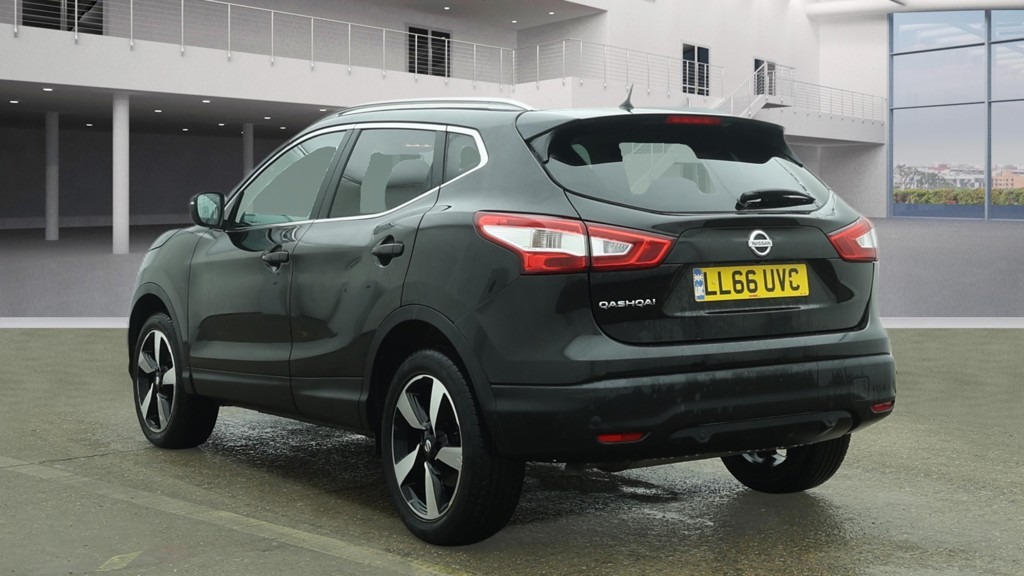 Used Nissan Qashqai 2016 for sale - 77592380: Photo 2
