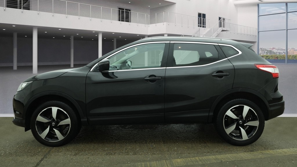 Used Nissan Qashqai 2016 for sale - 77592380: Photo 9