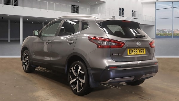 Used Nissan Qashqai 2018 for sale - 76142581: Photo 2