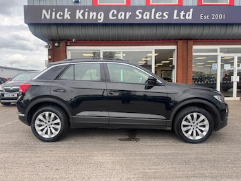 Used Volkswagen T-Roc 2018 for sale - 78993517: Photo