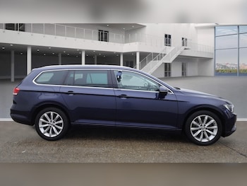 Volkswagen - Passat