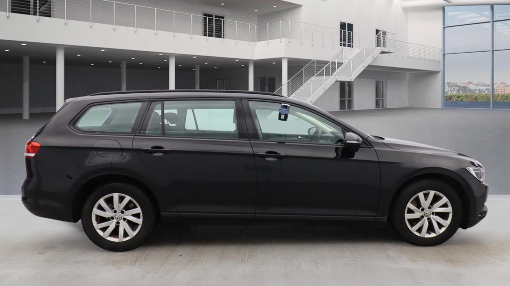 Used Volkswagen Passat 2018 for sale - 76556695: Photo 1